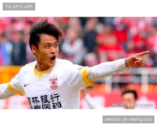 7400万巨资恐打水漂？曼联新射手陷魔咒，更衣室矛盾一触即发，曼联队史射手榜